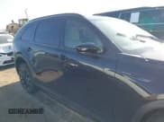 ✅ 2025 Mazda CX-90 Premium Sport • VIN: JM3KKCHD1S1239170 • Lot: 43496038. Wystawiony na IAAI z przebiegiem Nie podano. Bezpłatny archiwum sprzedaży aukcyjnych z USA i szczegółowy raport historii pojazdu na DreamBid. Zdjęcie 13.