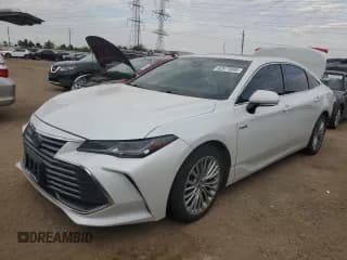 ✅ 2019 Toyota Avalon Hybrid XSE • VIN: 4T1B21FB0KU003425 • Лот: 82571695. Опубликован ранее на Copart с пробегом 140 971 миль. Бесплатный доступ к архиву аукционных продаж из США и подробный отчёт об истории автомобиля на DreamBid. Изображение 1.