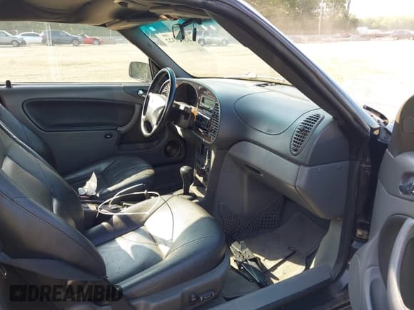 ✅ 2003 Saab 9-3 SE • VIN: YS3DF78K837000296 • Lot: 42609322. Wystawiony na IAAI z przebiegiem 136 788 mil. Bezpłatny archiwum sprzedaży aukcyjnych z USA i szczegółowy raport historii pojazdu na DreamBid. Zdjęcie 5.