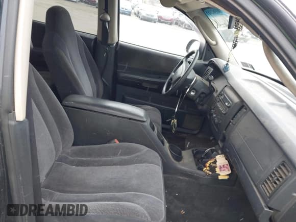 ✅ 2003 Dodge Dakota SLT • VIN: 1D7HL48X23S261258 • Lot: 41362485. Wystawiony na IAAI z przebiegiem 143 397 mil. Bezpłatny archiwum sprzedaży aukcyjnych z USA i szczegółowy raport historii pojazdu na DreamBid. Zdjęcie 5.