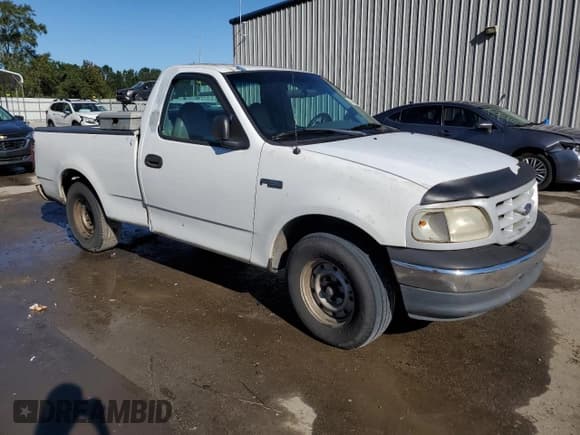 ✅ 1999 Ford F-150 • VIN: 1FTZF1721XNA42001 • Lot: 89681395. Wystawiony na Copart z przebiegiem 265 349 mil. Bezpłatny archiwum sprzedaży aukcyjnych z USA i szczegółowy raport historii pojazdu na DreamBid. Zdjęcie 4.