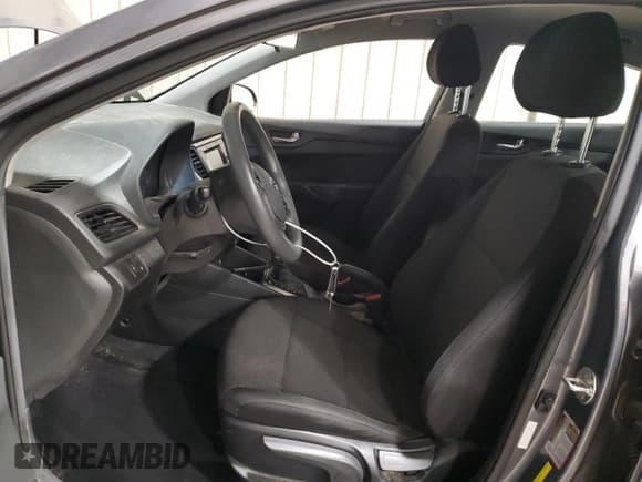 ✅ 2018 Hyundai Accent SE • VIN: 3KPC24A37JE033464 • Lot: 92065825. Wystawiony na Copart z przebiegiem 97 601 mil. Bezpłatny archiwum sprzedaży aukcyjnych z USA i szczegółowy raport historii pojazdu na DreamBid. Zdjęcie 7.