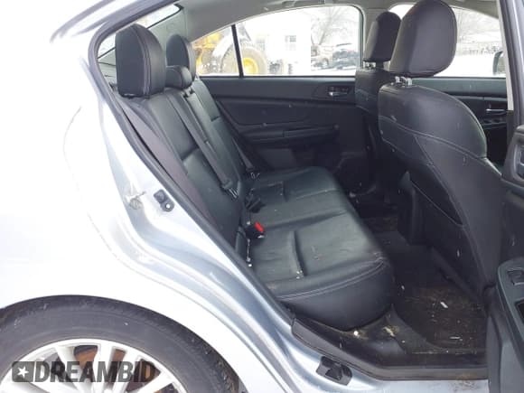 ✅ 2014 Subaru Impreza Limited • VIN: JF1GJAH66EH022965 • Lot: 41612932. Wystawiony na IAAI z przebiegiem 104 348 mil. Bezpłatny archiwum sprzedaży aukcyjnych z USA i szczegółowy raport historii pojazdu na DreamBid. Zdjęcie 8.