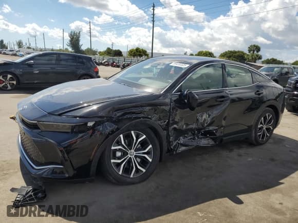 ✅ 2023 Toyota Crown Limited • VIN: JTDAAAAF5P3003012 • Лот: 89436505. Опубликован ранее на Copart с пробегом 13 057 миль. Бесплатный доступ к архиву аукционных продаж из США и подробный отчёт об истории автомобиля на DreamBid. Изображение 1.