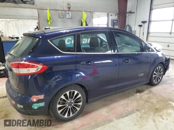 ✅ 2017 Ford C-Max Titanium • VIN: 1FADP5FU2HL110231 • Lot: 53205385. Wystawiony na Copart z przebiegiem 75 187 mil. Bezpłatny archiwum sprzedaży aukcyjnych z USA i szczegółowy raport historii pojazdu na DreamBid. Zdjęcie 3.
