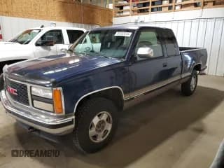 ✅ 1994 Chevrolet Silverado 2500 • VIN: 2GCFK29K3R1314523 • Lot: 85202515. Wystawiony na Copart z przebiegiem 95 756 mil. Bezpłatny archiwum sprzedaży aukcyjnych z USA i szczegółowy raport historii pojazdu na DreamBid. Zdjęcie 1.
