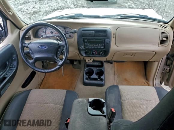 ✅ 2003 Ford Ranger XL Fleet • VIN: 1FTYR44U43PB48645 • Lot: 94678965. Listed on Copart with 203,163 mi. Free auction sales archive from the USA and detailed vehicle history report at DreamBid. Image 8.