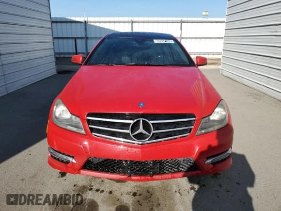 ✅ 2014 Mercedes-Benz C 250 • VIN: WDDGJ4HB0EG203192 • Lot: 80507145. Listed on Copart with 145,830 mi. Free auction sales archive from the USA and detailed vehicle history report at DreamBid. Image 5.