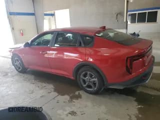 ✅ 2025 Kia K4 LXS • VIN: 3KPFT4DE7SE137249 • Лот: 84771865. Опубликован ранее на Copart с пробегом 11 739 миль. Бесплатный доступ к архиву аукционных продаж из США и подробный отчёт об истории автомобиля на DreamBid. Изображение 2.