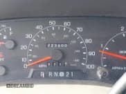 ✅ 2000 Ford F-250 XL • VIN: 1FTNX21F8YEE19633 • Лот: 42894858. Опубликован ранее на IAAI с пробегом 223 900 миль. Бесплатный доступ к архиву аукционных продаж из США и подробный отчёт об истории автомобиля на DreamBid. Изображение 15.