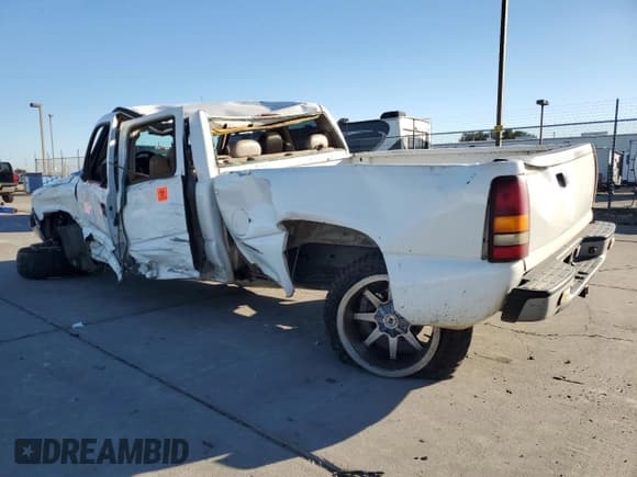 ✅ 2001 Chevrolet Silverado 1500 LS • VIN: 2GCEK19V011346124 • Лот: 85588385. Опубликован ранее на Copart с пробегом 261 139 миль. Бесплатный доступ к архиву аукционных продаж из США и подробный отчёт об истории автомобиля на DreamBid. Изображение 2.