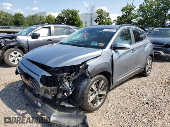 ✅ 2020 Hyundai Kona Ultimate • VIN: KM8K5CA53LU472692 • Lot: 61706703. Wystawiony na Copart z przebiegiem 19 829 mil mil. Skorzystaj z bezpłatnego archiwum sprzedaży aukcyjnych z USA i zobacz szczegółowy raport historii pojazdu na DreamBid. Zdjęcie 1.