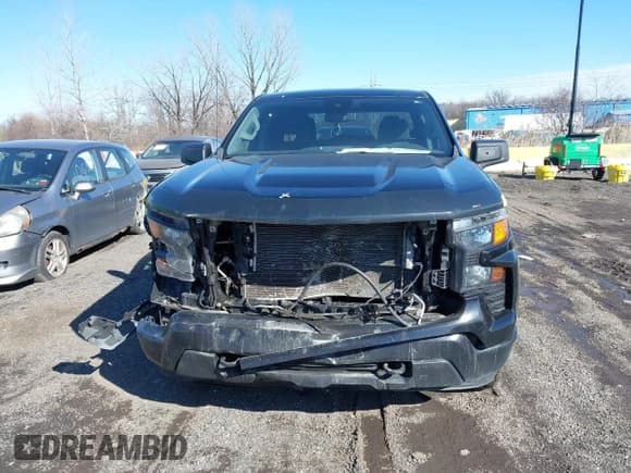 ✅ 2023 Chevrolet Silverado 1500 Work Truck • VIN: 1GCRDAEDXPZ307503 • Lot: 41588406. Wystawiony na IAAI z przebiegiem 79 583 mil. Bezpłatny archiwum sprzedaży aukcyjnych z USA i szczegółowy raport historii pojazdu na DreamBid. Zdjęcie 12.