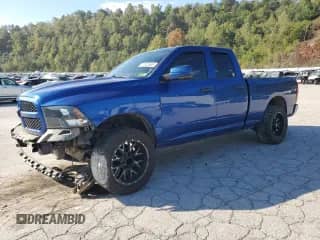 2019 Ram 1500 Express z VIN 1C6RR7FT6KS584040, wystawiony jako Copart lot #71320605 z przebiegiem 85 636 mil mil oraz Szkoda całkowita • Salvage title. Historia ofert i sprzedaży dostępna na DreamBid. Obrazek 1.