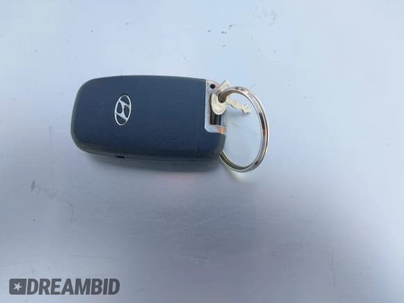 ✅ 2012 Hyundai Azera • VIN: KMHFG4JG5CA152696 • Лот: 42009308. Опубликован ранее на IAAI с пробегом 133 068 миль. Бесплатный доступ к архиву аукционных продаж из США и подробный отчёт об истории автомобиля на DreamBid. Изображение 11.