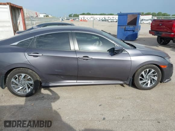 ✅ 2017 Honda Civic EX • VIN: 19XFC2F85HE223986 • Lot: 42631706. Wystawiony na IAAI z przebiegiem 90 001 mil. Bezpłatny archiwum sprzedaży aukcyjnych z USA i szczegółowy raport historii pojazdu na DreamBid. Zdjęcie 13.