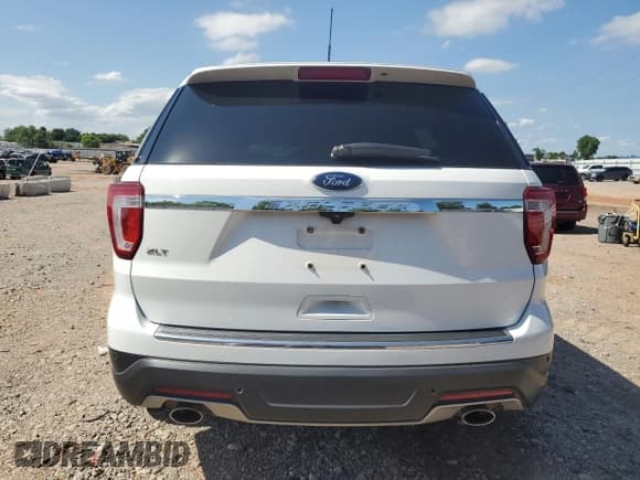 ✅ 2018 Ford Explorer XLT • VIN: 1FM5K7D88JGA55020 • Lot: 60203595. Wystawiony na Copart z przebiegiem 82 679 mil. Bezpłatny archiwum sprzedaży aukcyjnych z USA i szczegółowy raport historii pojazdu na DreamBid. Zdjęcie 6.