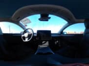 ✅ 2025 Tesla Model Y Long Range • VIN: 7SAYGDED2SF219910 • Lot: 43402232. Wystawiony na IAAI z przebiegiem 18 811 mil. Bezpłatny archiwum sprzedaży aukcyjnych z USA i szczegółowy raport historii pojazdu na DreamBid. Zdjęcie 21.