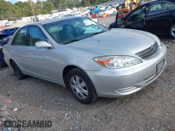 ✅ 2002 Toyota Camry LE • VIN: 4T1BE32KX2U043133 • Lot: 43402813. Wystawiony na IAAI z przebiegiem 96 392 mil. Bezpłatny archiwum sprzedaży aukcyjnych z USA i szczegółowy raport historii pojazdu na DreamBid. Zdjęcie 1.