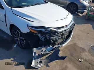 2022 Chevrolet Malibu RS z VIN 1G1ZG5STXNF207550, wystawiony jako IAAI lot #43280570 z przebiegiem 58 957 mil mil oraz . Historia ofert i sprzedaży dostępna na DreamBid. Obrazek 6.