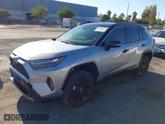 ✅ 2024 Toyota RAV4 Hybrid XSE • VIN: JTME6RFV2RD565349 • Lot: 43512877. Listed on IAAI with 27,927 mi. Free auction sales archive from the USA and detailed vehicle history report at DreamBid. Image 17.