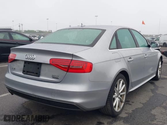 ✅ 2016 Audi A4 Premium • VIN: WAUDFAFLXGN012139 • Lot: 42446049. Listed on IAAI with 83,059 mi. Free auction sales archive from the USA and detailed vehicle history report at DreamBid. Image 4.