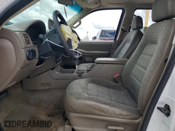 ✅ 2002 Ford Explorer XLS • VIN: 1FMZU62E72UC69109 • Lot: 55842495. Listed on Copart with 338,379 mi. Free auction sales archive from the USA and detailed vehicle history report at DreamBid. Image 7.