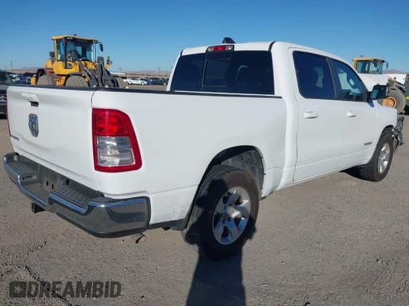 ✅ 2022 Ram 1500 Big Horn • VIN: 1C6RREFG9NN268125 • Lot: 43642225. Wystawiony na IAAI z przebiegiem 69 218 mil. Bezpłatny archiwum sprzedaży aukcyjnych z USA i szczegółowy raport historii pojazdu na DreamBid. Zdjęcie 4.