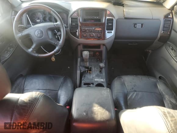 ✅ 2001 Mitsubishi Montero Limited • VIN: JA4MW51R81J030640 • Лот: 47873715. Опубликован ранее на Copart с пробегом Не указан. Бесплатный доступ к архиву аукционных продаж из США и подробный отчёт об истории автомобиля на DreamBid. Изображение 8.