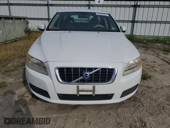✅ 2008 Volvo V70 • VIN: YV1BW982281047922 • Lot: 80200355. Wystawiony na Copart z przebiegiem 132 934 mil. Bezpłatny archiwum sprzedaży aukcyjnych z USA i szczegółowy raport historii pojazdu na DreamBid. Zdjęcie 5.