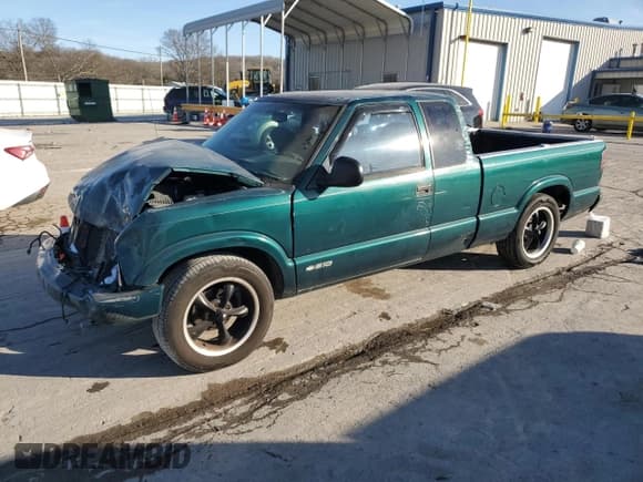 ✅ 1998 Chevrolet S-10 LS • VIN: 1GCCS19X8WK100261 • Лот: 46303425. Опубликован ранее на Copart с пробегом Не указан. Бесплатный доступ к архиву аукционных продаж из США и подробный отчёт об истории автомобиля на DreamBid. Изображение 1.