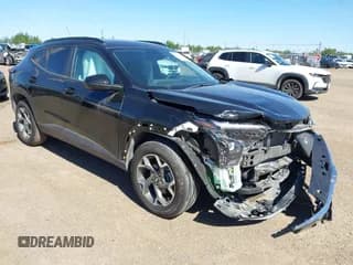 ✅ 2025 Chevrolet Trax LT • VIN: KL77LHEP1SC192697 • Лот: 43574114. Опубликован ранее на IAAI с пробегом 10 974 миль. Бесплатный доступ к архиву аукционных продаж из США и подробный отчёт об истории автомобиля на DreamBid. Изображение 1.