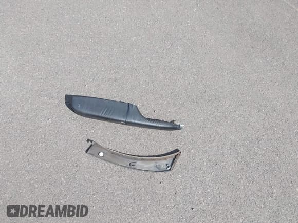 ✅ 2003 Subaru Legacy L • VIN: 4S3BH635337301336 • Lot: 42980041. Wystawiony na IAAI z przebiegiem 138 635 mil. Bezpłatny archiwum sprzedaży aukcyjnych z USA i szczegółowy raport historii pojazdu na DreamBid. Zdjęcie 12.