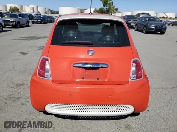 ✅ 2015 FIAT 500e • VIN: 3C3CFFGE5FT642262 • Lot: 58604905. Listed on Copart with 54,740 mi. Free auction sales archive from the USA and detailed vehicle history report at DreamBid. Image 6.