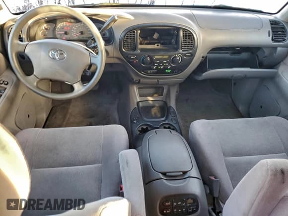 ✅ 2004 Toyota Sequoia SR5 • VIN: 5TDZT34A34S207827 • Лот: 94361485. Опубликован ранее на Copart с пробегом 188 199 миль. Бесплатный доступ к архиву аукционных продаж из США и подробный отчёт об истории автомобиля на DreamBid. Изображение 8.