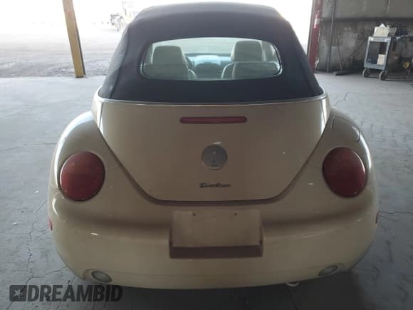 ✅ 2003 Volkswagen Beetle GLS • VIN: 3VWCD21Y83M327391 • Lot: 86988854. Listed on Copart with 181,999 mi. Free auction sales archive from the USA and detailed vehicle history report at DreamBid. Image 6.
