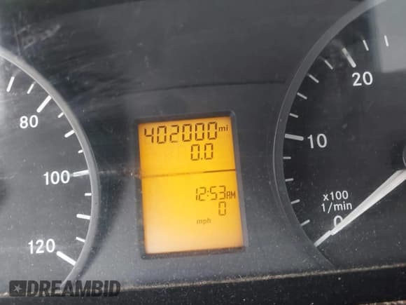 ✅ 2016 Mercedes-Benz Sprinter Cargo EXT • VIN: WD3PE8DD3GP364646 • Лот: 42444570. Опубликован ранее на IAAI с пробегом 402 000 миль. Бесплатный доступ к архиву аукционных продаж из США и подробный отчёт об истории автомобиля на DreamBid. Изображение 15.