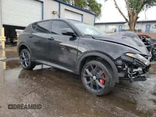 2024 Dodge Hornet GT z VIN ZACNDFAN4R3A22069, wystawiony jako Copart lot #59533895 z przebiegiem Nie podano mil oraz Czysty tytuł • Clean title. Historia ofert i sprzedaży dostępna na DreamBid. Obrazek 4.