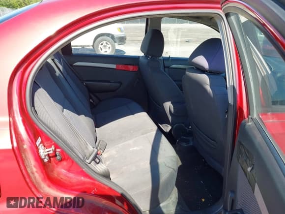 ✅ 2011 Chevrolet Aveo 1LT • VIN: KL1TD5DE0BB218359 • Lot: 41971825. Wystawiony na IAAI z przebiegiem 145 297 mil. Bezpłatny archiwum sprzedaży aukcyjnych z USA i szczegółowy raport historii pojazdu na DreamBid. Zdjęcie 8.