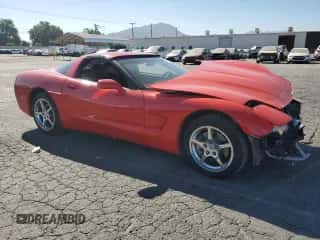2004 Chevrolet Corvette z VIN 1G1YY22G945125940, wystawiony jako Copart lot #67091364 z przebiegiem 76 677 mil mil oraz Szkoda całkowita • Salvage title. Historia ofert i sprzedaży dostępna na DreamBid. Obrazek 4.