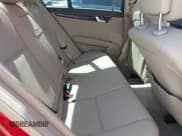 ✅ 2014 Mercedes-Benz C 250 Sport • VIN: WDDGF4HBXEG196978 • Lot: 42116809. Wystawiony na IAAI z przebiegiem 38 933 mil. Bezpłatny archiwum sprzedaży aukcyjnych z USA i szczegółowy raport historii pojazdu na DreamBid. Zdjęcie 8.