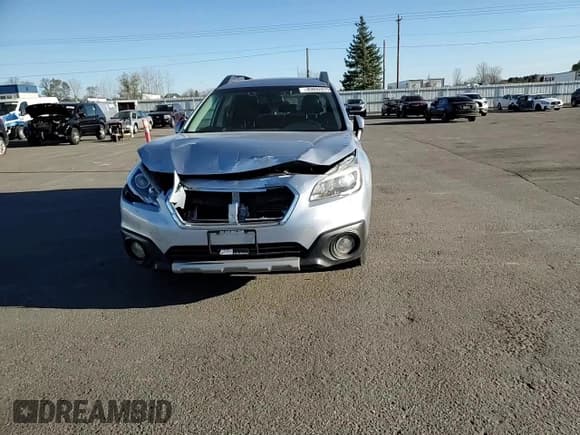 ✅ 2015 Subaru Outback Limited • VIN: 4S4BSBNC6F3352570 • Lot: 89892875. Listed on Copart with 207,748 mi. Free auction sales archive from the USA and detailed vehicle history report at DreamBid. Image 13.