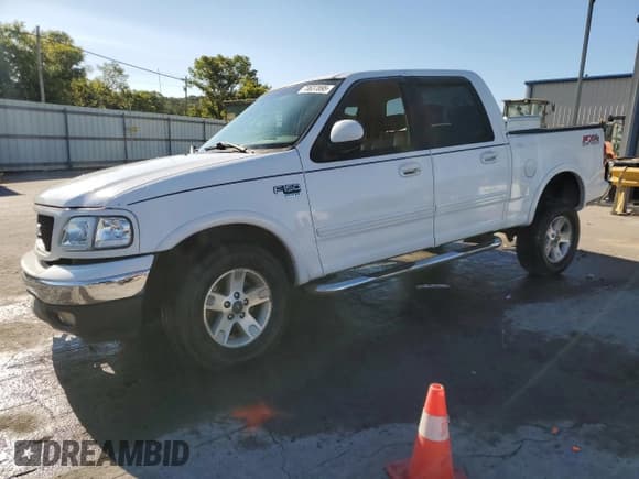 ✅ 2002 Ford F-150 XLT • VIN: 1FTRW08L22KC14175 • Lot: 70637895. Listed on Copart with Not provided. Free auction sales archive from the USA and detailed vehicle history report at DreamBid. Image 1.