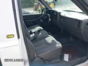 ✅ 2004 Chevrolet Silverado 1500 LS • VIN: 1GCEC14T14E196966 • Лот: 42553135. Опубликован ранее на IAAI с пробегом Не указан. Бесплатный доступ к архиву аукционных продаж из США и подробный отчёт об истории автомобиля на DreamBid. Изображение 5.