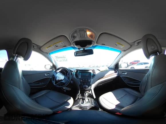 2017 Hyundai Santa Fe 2.0T z VIN 5XYZU4LA5HG484194, wystawiony jako IAAI lot #43485419 z przebiegiem 152 152 mil mil oraz . Historia ofert i sprzedaży dostępna na DreamBid. Obrazek 19.