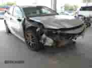 2022 Toyota Camry SE z VIN 4T1G11AK2NU651062, wystawiony jako IAAI lot #42473429 z przebiegiem 46 906 mil mil oraz . Historia ofert i sprzedaży dostępna na DreamBid. Obrazek 1.