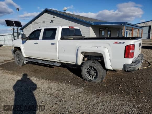 2015 Chevrolet Silverado 3500HD LTZ with VIN 1GC4K0C82FF591595, listed as a Copart auction lot 81382854 with 188,170 mi miles and Clean title. Bid and sale history available at DreamBid. Image 2.