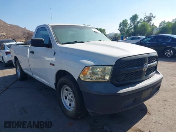 ✅ 2016 Ram 1500 • VIN: 3C6JR6DM9GG352212 • Lot: 43645939. Listed on IAAI with 225,195 mi. Free auction sales archive from the USA and detailed vehicle history report at DreamBid. Image 1.