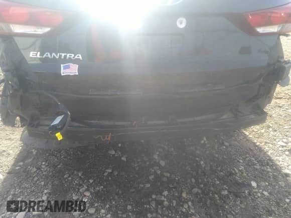 2018 Hyundai Elantra Value Edition z VIN 5NPD84LF1JH334060, wystawiony jako IAAI lot #41300114 z przebiegiem 79 165 mil mil oraz . Historia ofert i sprzedaży dostępna na DreamBid. Obrazek 6.