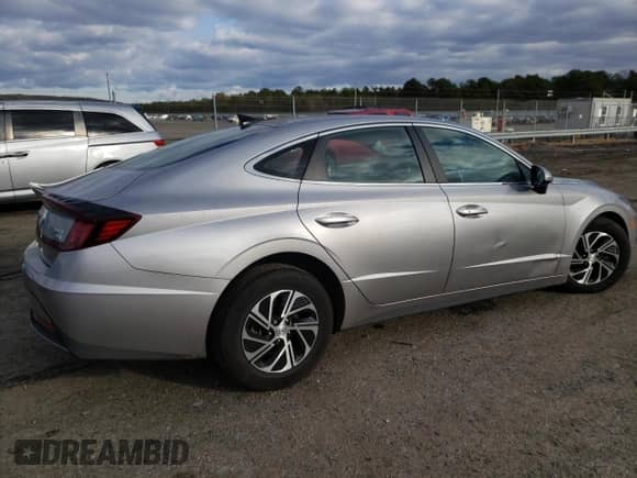 2021 Hyundai Sonata Blue с VIN KMHL24JJ4MA018423, выставлен на аукционе Copart как лот 68838752 с пробегом 15 999 миль миль и . История ставок и продаж доступна на DreamBid. Изображение 3.